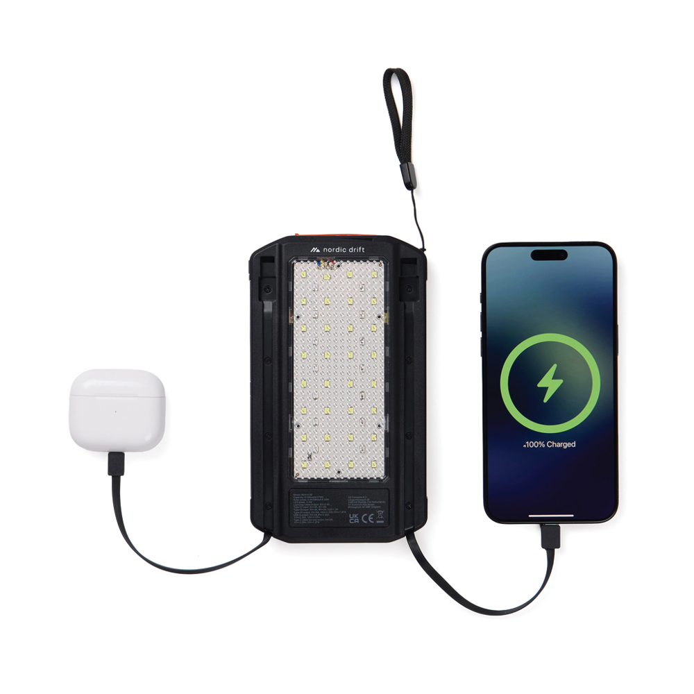 Nordic Drift Titan 10.000mAh solar powerbank met 3 panelen
