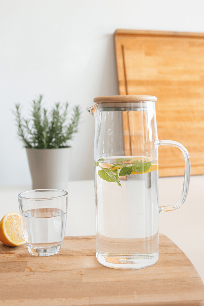 BAMBOO PITCHER - Glazen karaf - kopen of bedrukken
