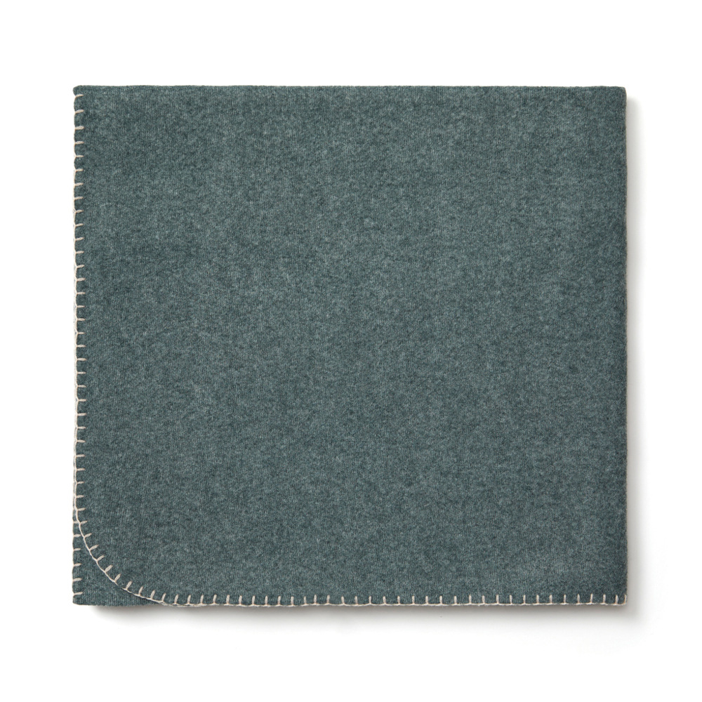 VINGA Bilton gerecyclede deken/poncho - kopen of bedrukken - groen (± PMS 19-5914)