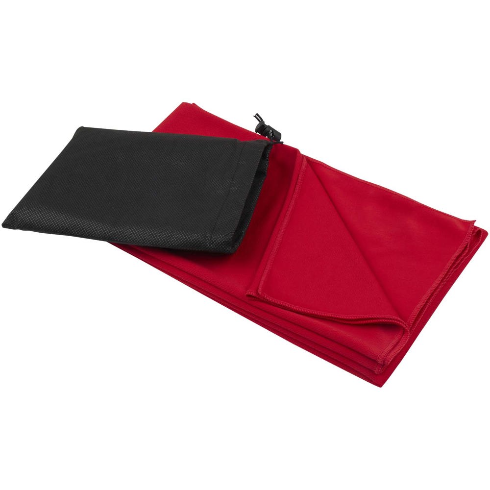 Lucas RPET sporthanddoek 70 x 140 cm - voor bedrijven en relatiegeschenken - Rood